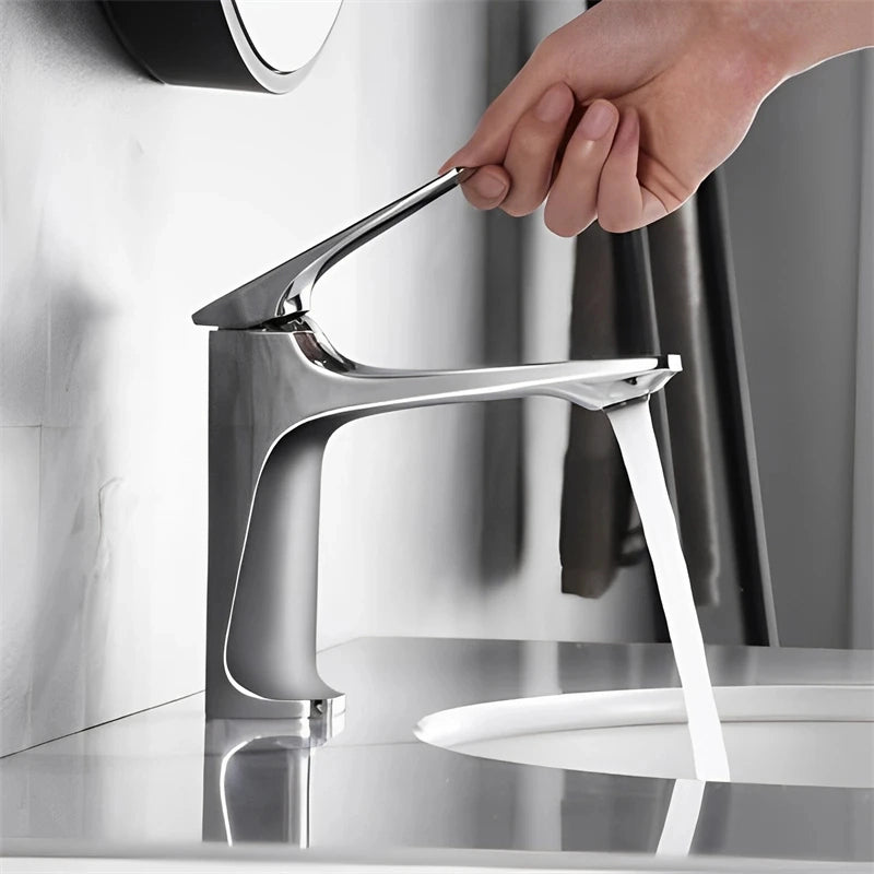 Robinet lavabo moderne argent 16cm IROX