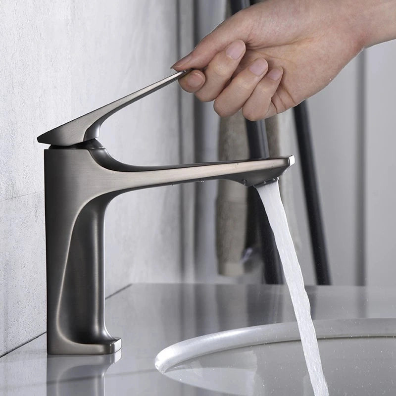 Robinet lavabo moderne gris métal 16cm IROX