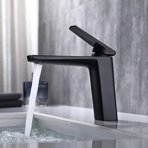 Mitigeur lavabo noir mat design LINEA 15,5cm